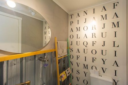 Apartamento à venda com 76m², 2 quartos e 1 vaga Apartamento à venda com 76m², 2 quartos e 1 vagaBanheiro