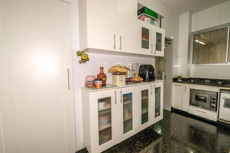 Apartamento para alugar com 270m², 4 quartos e 1 vagaCozinha