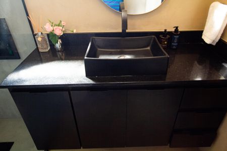 Apartamento para alugar com 100m², 3 quartos e 1 vaga Apartamento para alugar com 100m², 3 quartos e 1 vagaBanheiro da Suíte