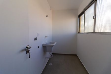 Apartamento à venda com 80m², 2 quartos e 1 vagaÁrea de Serviço