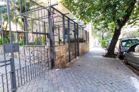 Apartamento à venda com 80m², 2 quartos e 1 vagaPortaria e Vista da Rua