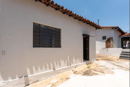 Casa à venda com 500m², 2 quartos e 2 vagasCasa 2- Fachada