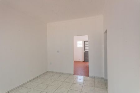 Casa à venda com 500m², 2 quartos e 2 vagasSala