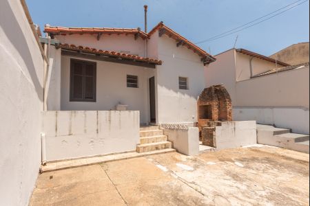 Casa à venda com 500m², 2 quartos e 2 vagasQuintal