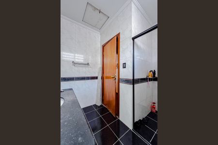 Casa à venda com 250m², 3 quartos e 3 vagasBanheiro