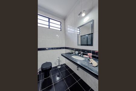 Casa à venda com 250m², 3 quartos e 3 vagasBanheiro