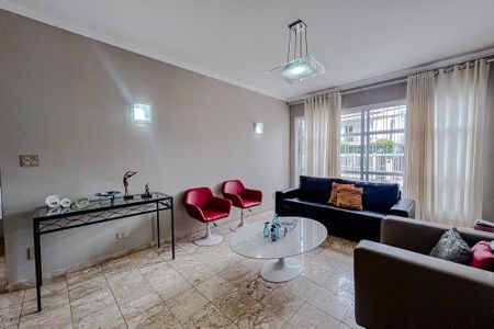 Casa à venda com 250m², 3 quartos e 3 vagasSala