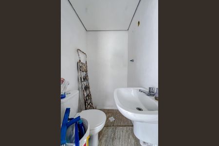 Casa à venda com 250m², 3 quartos e 3 vagasBanheiro de Serviço 2