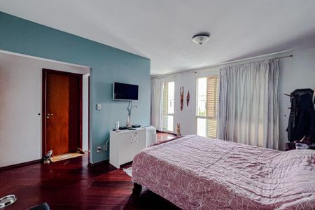 Casa à venda com 250m², 3 quartos e 3 vagasQuarto 3 - Suíte