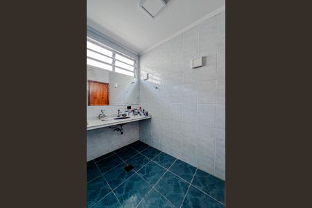 Casa à venda com 250m², 3 quartos e 3 vagasBanheiro da Suíte