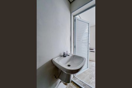 Casa à venda com 250m², 3 quartos e 3 vagasBanheiro de Serviço 2