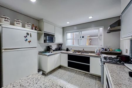 Casa à venda com 250m², 3 quartos e 3 vagasCozinha