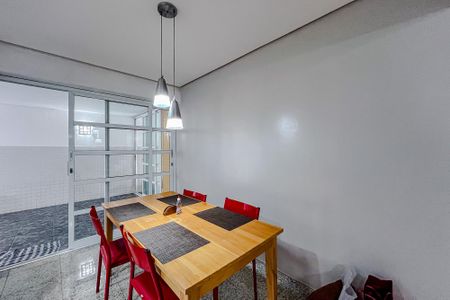 Casa à venda com 250m², 3 quartos e 3 vagasCozinha