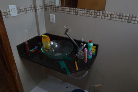 Casa de condomínio à venda com 200m², 3 quartos e 2 vagas Casa de condomínio à venda com 200m², 3 quartos e 2 vagasBanheiro 1