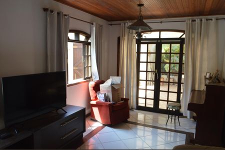 Casa de condomínio à venda com 200m², 3 quartos e 2 vagas Casa de condomínio à venda com 200m², 3 quartos e 2 vagasSala