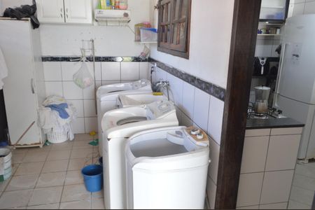 Casa de condomínio à venda com 200m², 3 quartos e 2 vagas Casa de condomínio à venda com 200m², 3 quartos e 2 vagasÁrea de Serviço