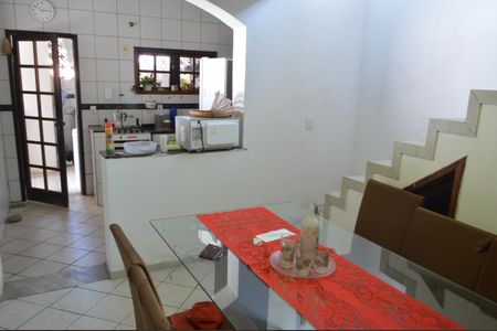 Casa de condomínio à venda com 200m², 3 quartos e 2 vagas Casa de condomínio à venda com 200m², 3 quartos e 2 vagasCopa