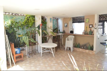 Casa de condomínio à venda com 200m², 3 quartos e 2 vagas Casa de condomínio à venda com 200m², 3 quartos e 2 vagasGaragem