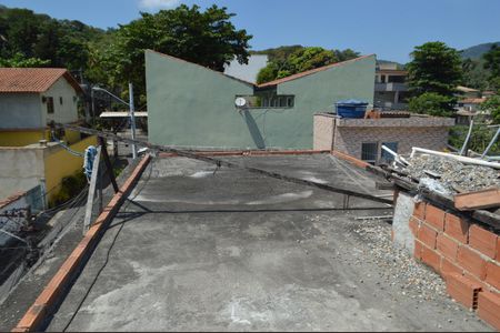 Casa de condomínio à venda com 200m², 3 quartos e 2 vagas Casa de condomínio à venda com 200m², 3 quartos e 2 vagasTerraço