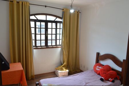 Casa de condomínio à venda com 200m², 3 quartos e 2 vagas Casa de condomínio à venda com 200m², 3 quartos e 2 vagasQuarto 2