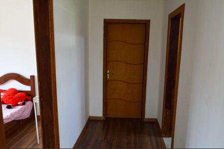 Casa de condomínio à venda com 200m², 3 quartos e 2 vagas Casa de condomínio à venda com 200m², 3 quartos e 2 vagasCorredor