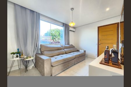 Apartamento à venda com 83m², 3 quartos e 1 vaga Apartamento à venda com 83m², 3 quartos e 1 vagaSala
