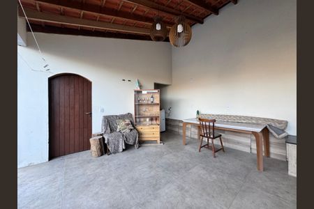 Casa à venda com 300m², 2 quartos e 2 vagasÁrea comum