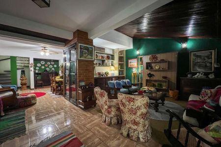 Casa de condomínio para alugar com 210m², 3 quartos e 2 vagasSala