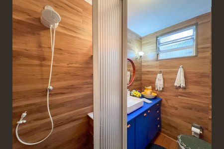 Casa de condomínio para alugar com 210m², 3 quartos e 2 vagasBanheiro Social