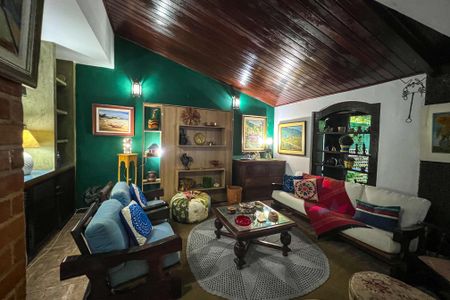 Casa de condomínio para alugar com 210m², 3 quartos e 2 vagasSala