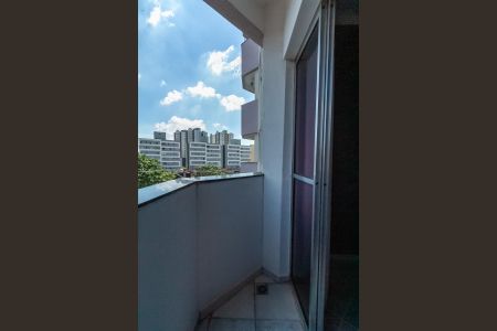 Apartamento à venda com 75m², 2 quartos e 1 vagaVaranda
