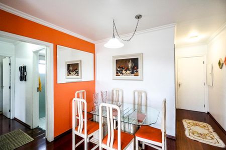 Apartamento à venda com 73m², 2 quartos e 1 vagaSala