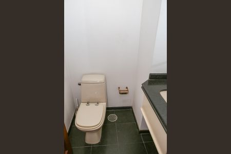 Apartamento para alugar com 180m², 4 quartos e 3 vagas Apartamento para alugar com 180m², 4 quartos e 3 vagasLavabo