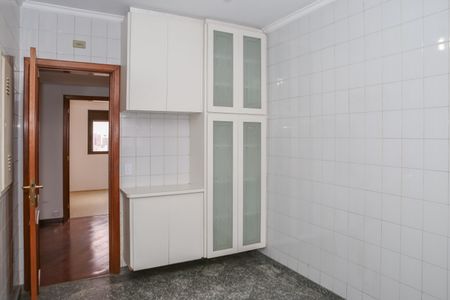 Apartamento para alugar com 180m², 4 quartos e 3 vagas Apartamento para alugar com 180m², 4 quartos e 3 vagasCozinha