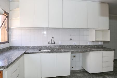 Apartamento para alugar com 180m², 4 quartos e 3 vagas Apartamento para alugar com 180m², 4 quartos e 3 vagasCozinha