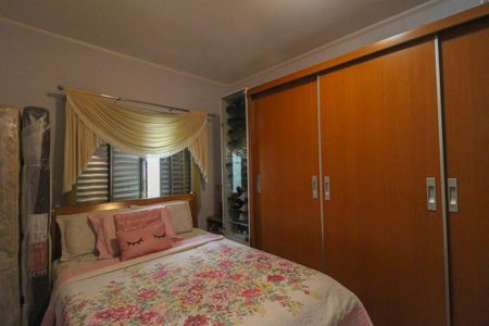 Casa à venda com 290m², 6 quartos e 2 vagasQuarto 4