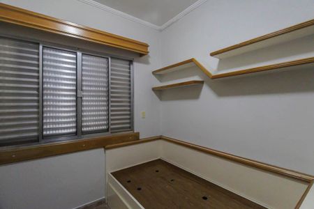 Casa à venda com 290m², 6 quartos e 2 vagasQuarto 2