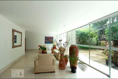 Apartamento à venda com 67m², 2 quartos e 1 vaga Apartamento à venda com 67m², 2 quartos e 1 vagaHall