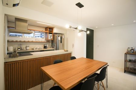 Apartamento à venda com 67m², 2 quartos e 1 vaga Apartamento à venda com 67m², 2 quartos e 1 vagaSala