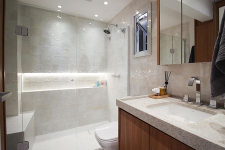 Apartamento à venda com 67m², 2 quartos e 1 vaga Apartamento à venda com 67m², 2 quartos e 1 vagaBanheiro da Suíte