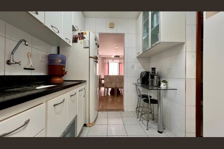 Apartamento à venda com 133m², 3 quartos e 2 vagas Apartamento à venda com 133m², 3 quartos e 2 vagascozinha