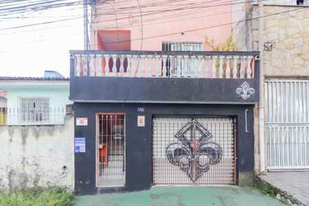 Casa para alugar com 63m², 2 quartos e 1 vagaFachada