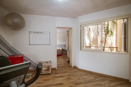 Casa à venda com 306m², 3 quartos e 2 vagas Casa à venda com 306m², 3 quartos e 2 vagasAcademia