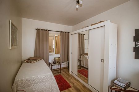 Casa à venda com 306m², 3 quartos e 2 vagas Casa à venda com 306m², 3 quartos e 2 vagasQuarto