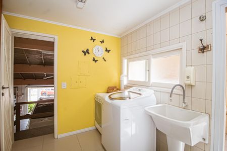 Casa à venda com 306m², 3 quartos e 2 vagas Casa à venda com 306m², 3 quartos e 2 vagasÁrea de Serviço