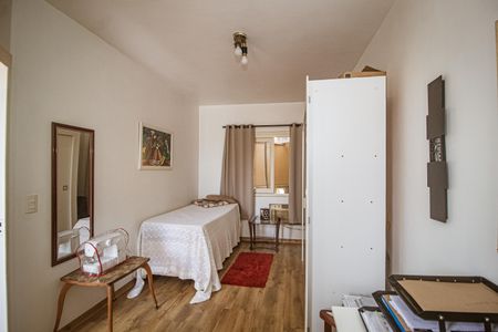 Casa à venda com 306m², 3 quartos e 2 vagas Casa à venda com 306m², 3 quartos e 2 vagasQuarto