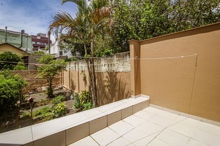Casa à venda com 306m², 3 quartos e 2 vagas Casa à venda com 306m², 3 quartos e 2 vagasvaranda 2