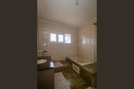 Casa à venda com 306m², 3 quartos e 2 vagas Casa à venda com 306m², 3 quartos e 2 vagasBanheiro 2