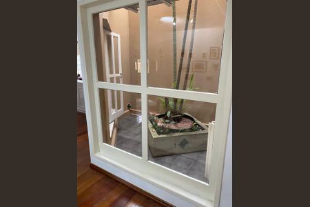 Casa à venda com 306m², 3 quartos e 2 vagas Casa à venda com 306m², 3 quartos e 2 vagasSala