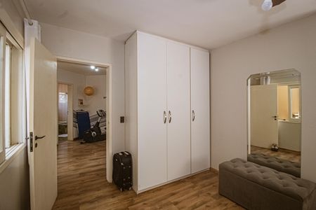 Casa à venda com 306m², 3 quartos e 2 vagas Casa à venda com 306m², 3 quartos e 2 vagasQuarto 2
